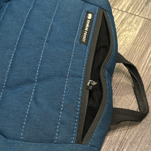 Oakley Enduro 3.0 Big Backpack - Picture 4 of 5